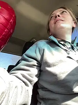 Snapshot of lezbean24 chatting on 02/11/26, 06:24 lezbean24 online show from 02/11/26, 06:24