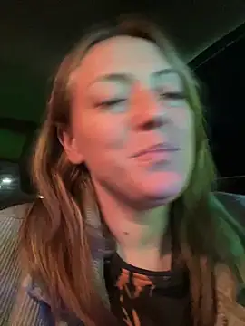 Snapshot of lezbean24 chatting on 02/27/26, 01:16 lezbean24 online show from 02/27/26, 01:16