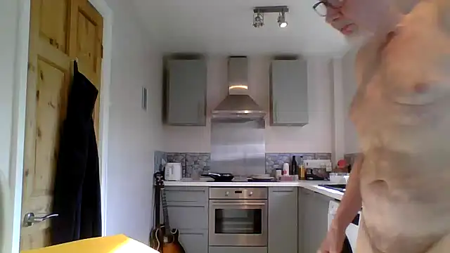 Snapshot of jimmybenido chatting on 05/04/26, 04:36 jimmybenido online show from 05/04/26, 04:36