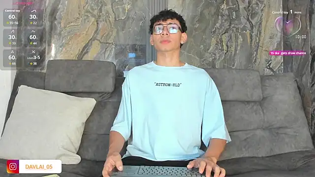 Snapshot of Daviid_laidd chatting on 11/06/25, 09:37 Daviid laidd online show from 11/06/25, 09:37