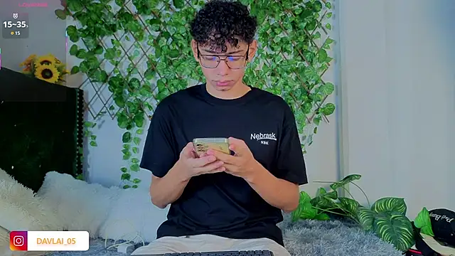 Snapshot of Daviid_laidd chatting on 11/14/25, 05:55 Daviid laidd online show from 11/14/25, 05:55