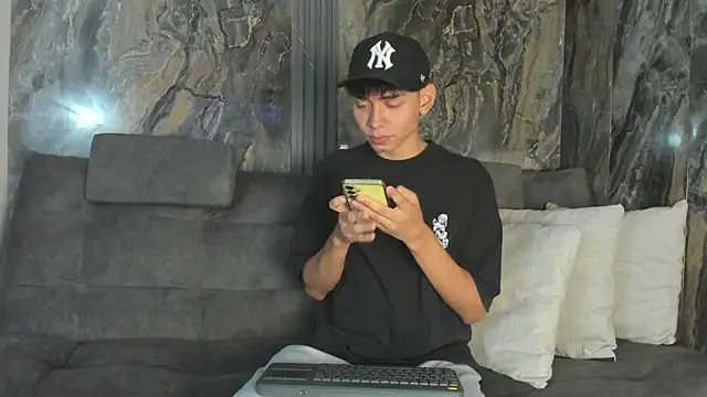 Snapshot of Daviid_laidd chatting on 01/09/26, 07:04 Daviid laidd online show from 01/09/26, 07:04