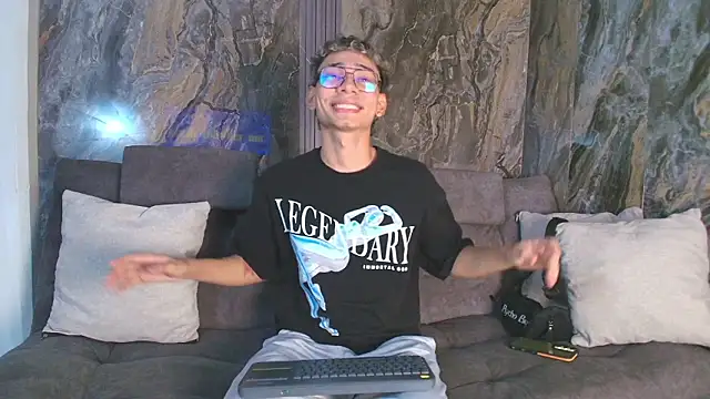 Snapshot of Daviid_laidd chatting on 02/03/26, 08:14 Daviid laidd online show from 02/03/26, 08:14