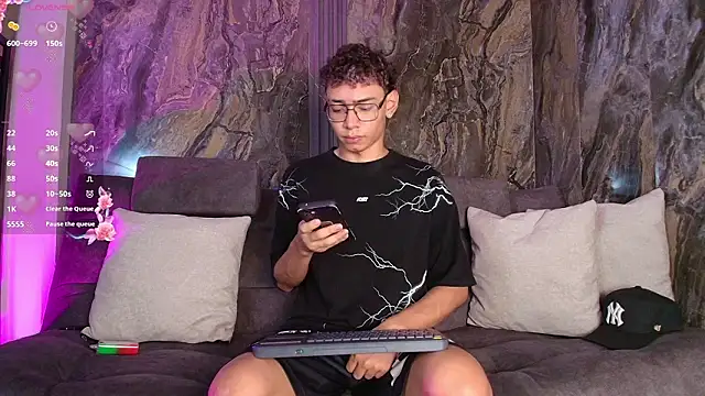 Snapshot of Daviid_laidd chatting on 02/17/26, 07:31 Daviid laidd online show from 02/17/26, 07:31