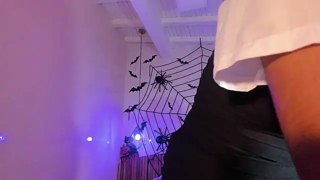 IamNayuta online show from 10/30/25, 07:36