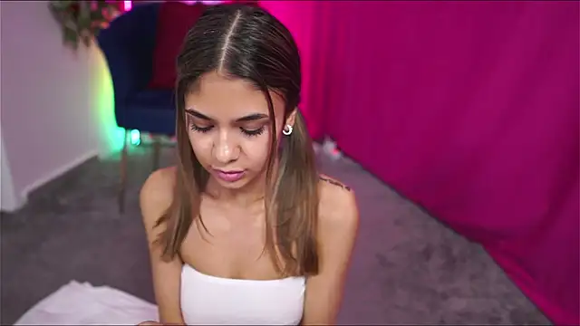 Snapshot of AshaYuva chatting on 01/23/25, 07:18 AshaYuva online show from 01/23/25, 07:18