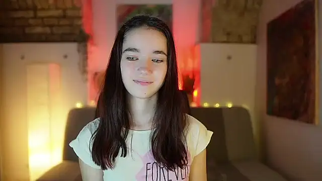 Gia Paige18 online show from 02/18/25, 12:28