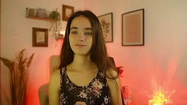 Gia Paige18 online show from 09/10/25, 08:14