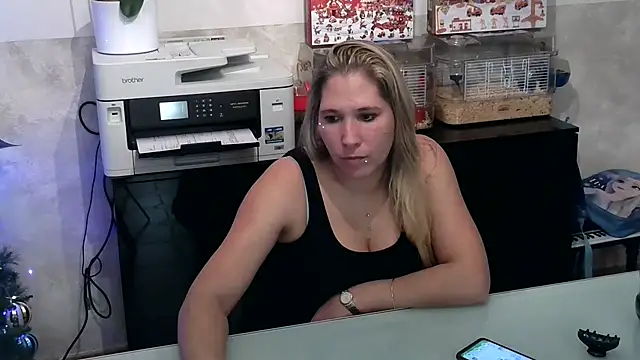 Snapshot of Chatonne69 chatting on 12/19/24, 10:42 Chatonne69 online show from 12/19/24, 10:42