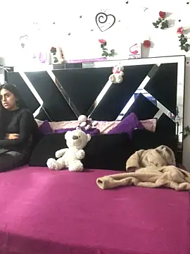 1lovelygirls online show from 09/10/25, 12:05