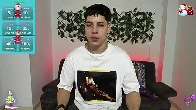 jonathanjoestar  online show from 12/12/24, 09:04