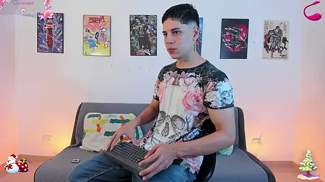 jonathanjoestar  online show from 12/02/25, 09:54