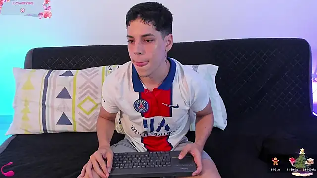 jonathanjoestar  online show from 12/22/25, 11:13