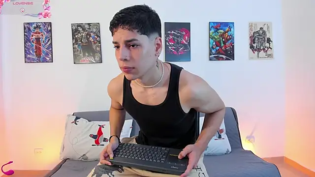 jonathanjoestar  online show from 01/17/26, 09:07