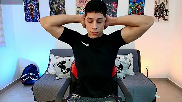 jonathanjoestar  online show from 04/16/26, 09:39