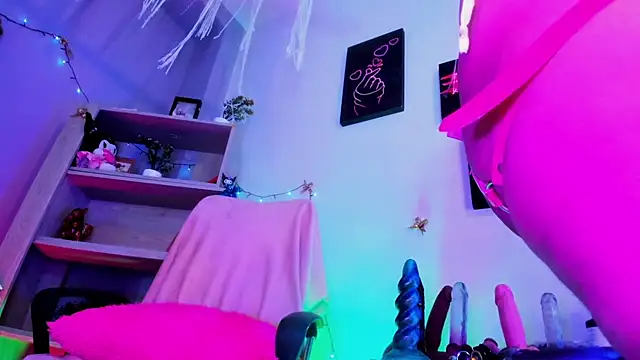 Snapshot of kuromi69 chatting on 03/01/26, 09:00 kuromi69 online show from 03/01/26, 09:00