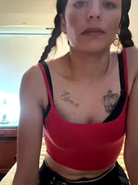 Snapshot of RotatedOrdeal chatting on 12/22/25, 11:02 RotatedOrdeal online show from 12/22/25, 11:02