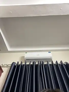 Snapshot of Louis_Baby chatting on 03/03/25, 10:38 Louis Baby online show from 03/03/25, 10:38