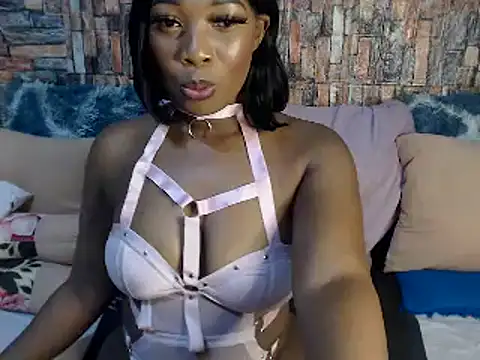 Snapshot of Foxy_African chatting on 02/27/25, 02:42 Foxy African online show from 02/27/25, 02:42