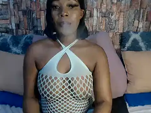 Snapshot of Foxy_African chatting on 03/17/25, 11:53 Foxy African online show from 03/17/25, 11:53