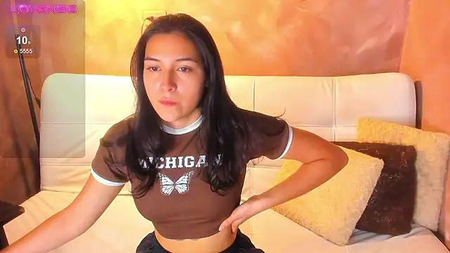 Snapshot of Atenea_Makri chatting on 12/04/24, 02:59 Atenea Makri online show from 12/04/24, 02:59