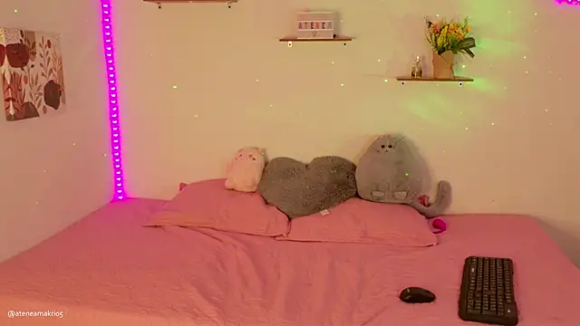 Snapshot of Atenea_Makri chatting on 02/06/25, 10:00 Atenea Makri online show from 02/06/25, 10:00