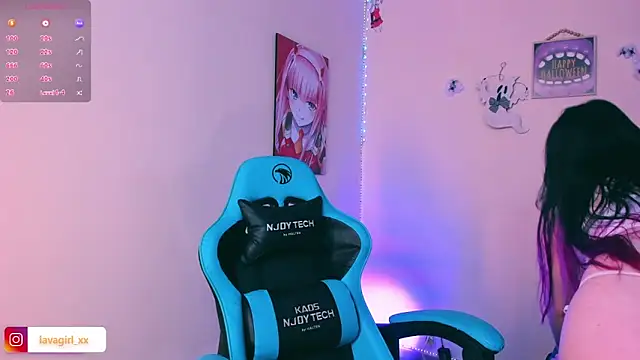 Julieta cott online show from 10/19/25, 02:34