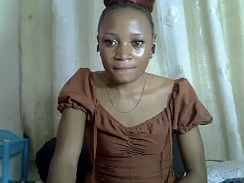 Snapshot of SpicyPetite chatting on 03/08/25, 05:17 SpicyPetite online show from 03/08/25, 05:17