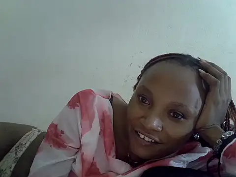 Snapshot of SpicyPetite chatting on 09/14/25, 06:07 SpicyPetite online show from 09/14/25, 06:07