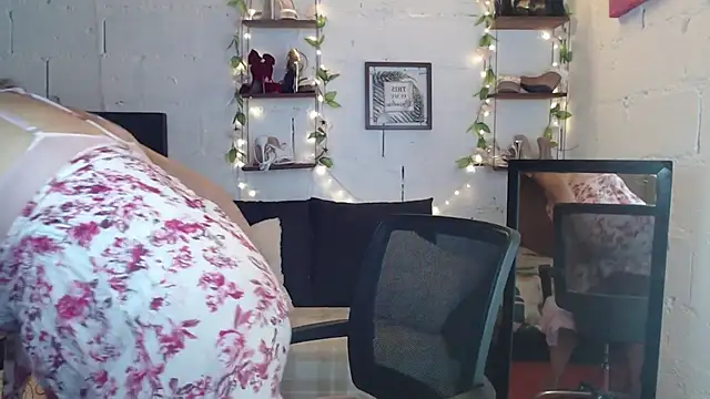 missrosario stepmoan online show from 02/12/26, 02:23