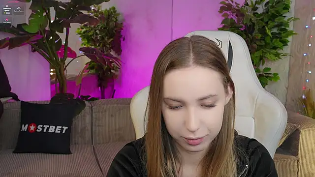 Snapshot of Linda054 chatting on 01/13/25, 04:08 Linda054 online show from 01/13/25, 04:08