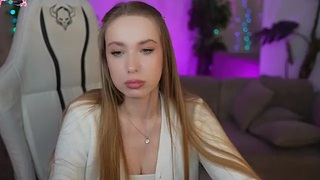 Snapshot of Linda054 chatting on 03/03/25, 08:16 Linda054 online show from 03/03/25, 08:16