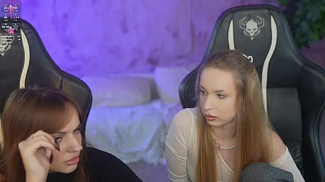 Snapshot of Linda054 chatting on 10/12/25, 07:40 Linda054 online show from 10/12/25, 07:40