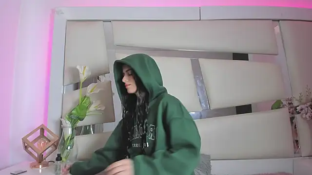 Snapshot of chrystal_js chatting on 12/10/24, 01:22 chrystal js online show from 12/10/24, 01:22