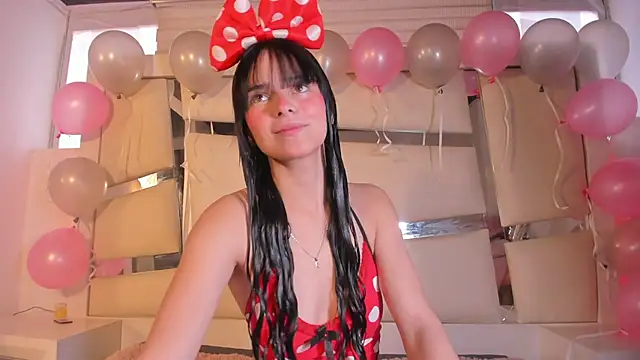 Snapshot of chrystal_js chatting on 10/17/25, 01:25 chrystal js online show from 10/17/25, 01:25