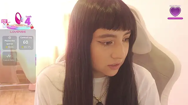 Snapshot of emitaa17228o chatting on 03/30/26, 07:04 emitaa17228o online show from 03/30/26, 07:04