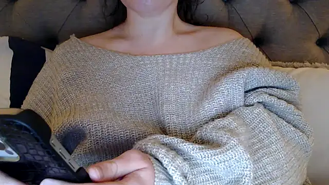 Snapshot of Sandysecret chatting on 01/22/25, 07:56 Sandysecret online show from 01/22/25, 07:56