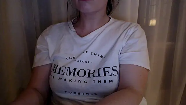 Snapshot of Sandysecret chatting on 09/08/25, 08:19 Sandysecret online show from 09/08/25, 08:19