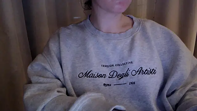 Snapshot of Sandysecret chatting on 10/22/25, 07:57 Sandysecret online show from 10/22/25, 07:57