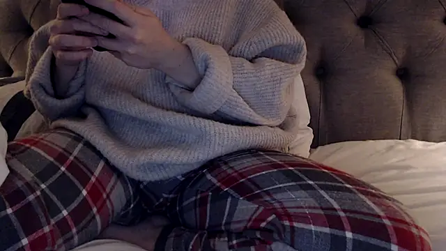 Snapshot of Sandysecret chatting on 11/26/25, 08:43 Sandysecret online show from 11/26/25, 08:43