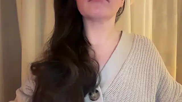 Snapshot of Sandysecret chatting on 12/04/25, 09:45 Sandysecret online show from 12/04/25, 09:45