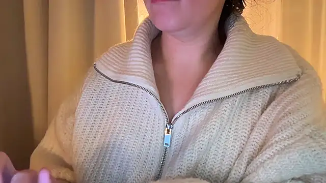 Snapshot of Sandysecret chatting on 12/15/25, 07:51 Sandysecret online show from 12/15/25, 07:51