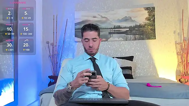 Snapshot of Nate_franco chatting on 02/13/25, 02:12 Nate franco online show from 02/13/25, 02:12