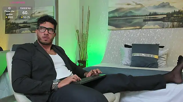 Snapshot of Nate_franco chatting on 03/19/25, 04:03 Nate franco online show from 03/19/25, 04:03