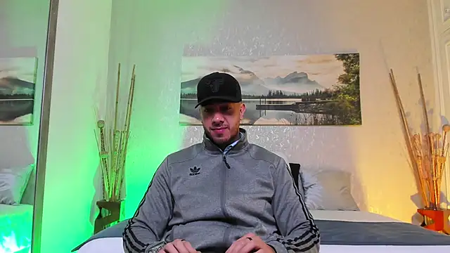 Snapshot of Nate_franco chatting on 03/21/25, 04:06 Nate franco online show from 03/21/25, 04:06