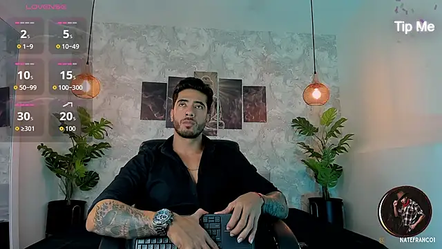 Snapshot of Nate_franco chatting on 10/18/25, 03:31 Nate franco online show from 10/18/25, 03:31