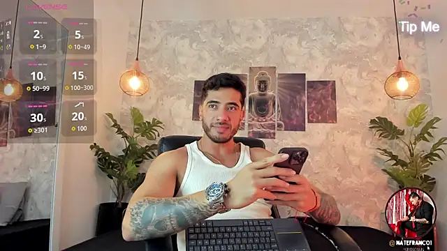 Snapshot of Nate_franco chatting on 10/22/25, 04:13 Nate franco online show from 10/22/25, 04:13