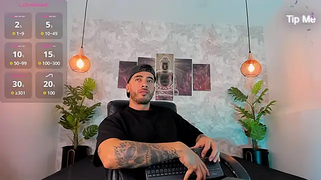 Snapshot of Nate_franco chatting on 10/29/25, 04:04 Nate franco online show from 10/29/25, 04:04