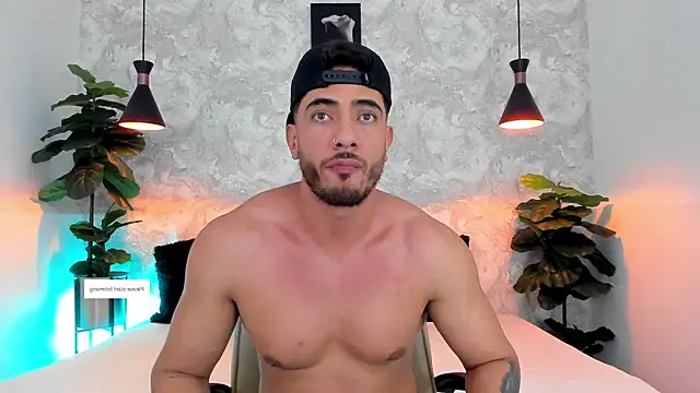 Snapshot of Nate_franco chatting on 11/07/25, 04:01 Nate franco online show from 11/07/25, 04:01