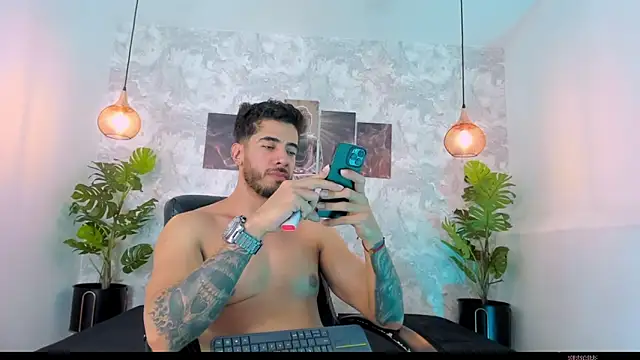 Snapshot of Nate_franco chatting on 11/12/25, 03:29 Nate franco online show from 11/12/25, 03:29